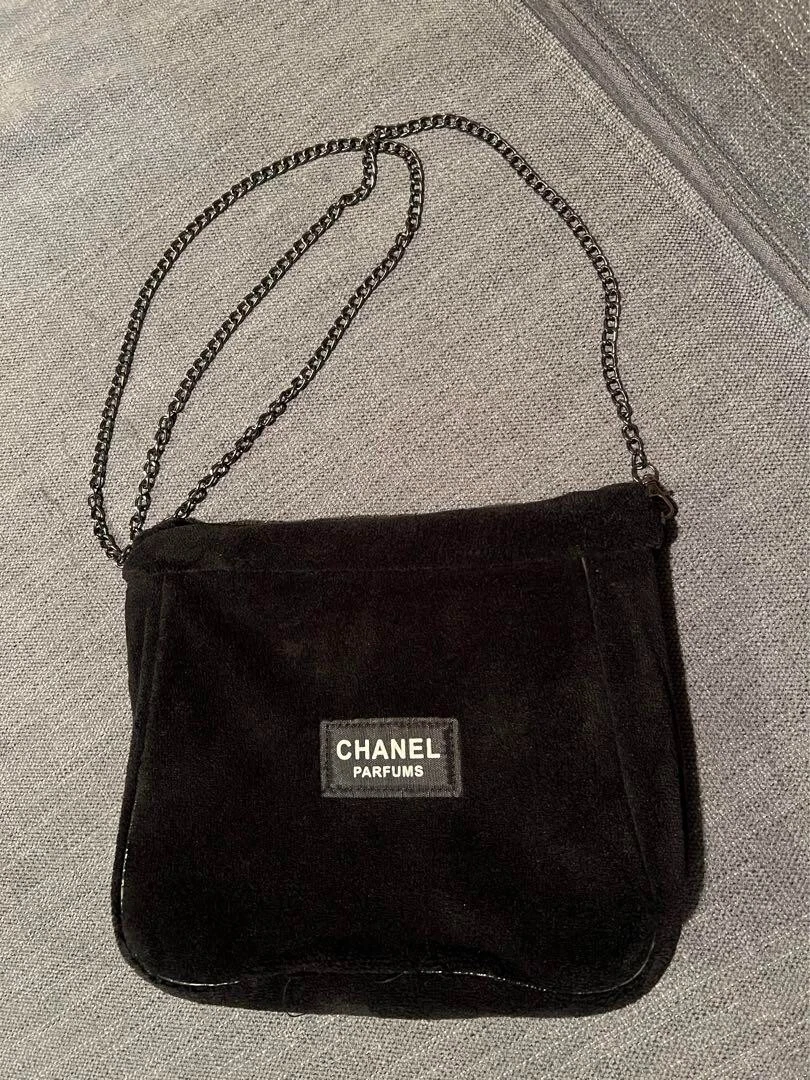 CHANEL VIP GIFT CHECKERED SHOULDER BAG 