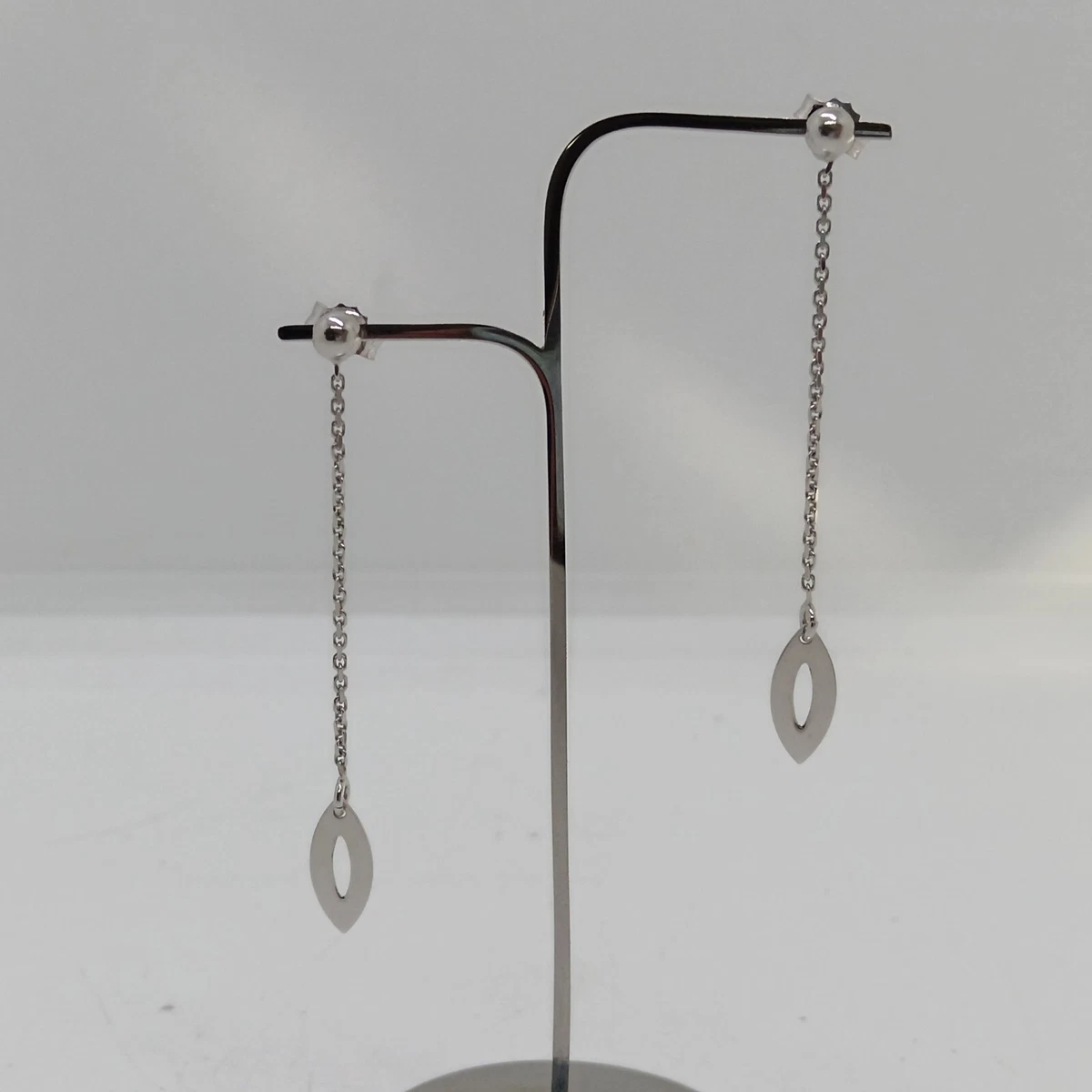 Orecchini Lunghi Lineari Con Perline Di Vetro Bianco E Nero E Dettagli Oro - 70mm, Chiusura A Leva - Eleganti E Leggeri