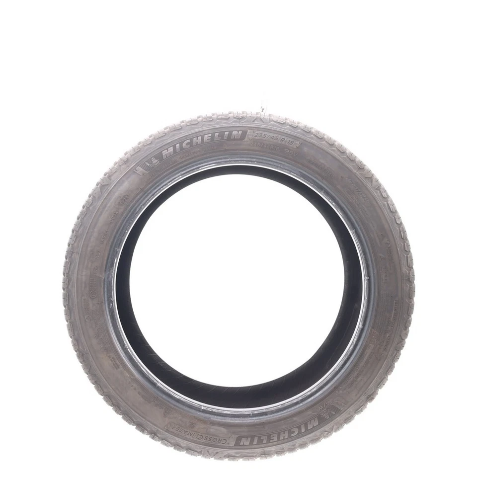 Juego de (2) Michelin CrossClimate 2 98V usados 235/45R18 - 8,5/32 Foto 4 de 4