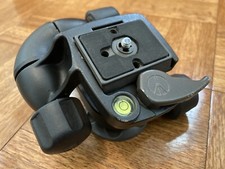 Manfrotto 460 magnesium head