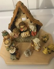 11 Piece Ceramic Christmas Nativity Scene w/Wood Cr che