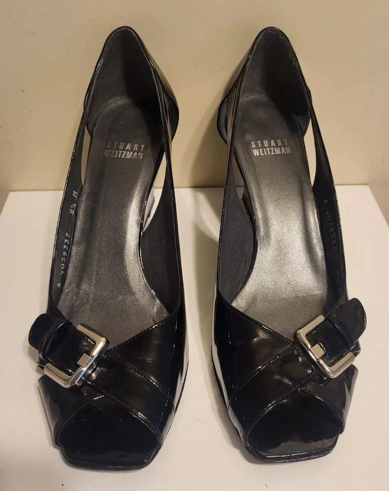 Zapatos de salón de cuña Stuart Weitzman "Candy" de charol negro punta abierta talla 8,5 $298 Foto 4 de 4