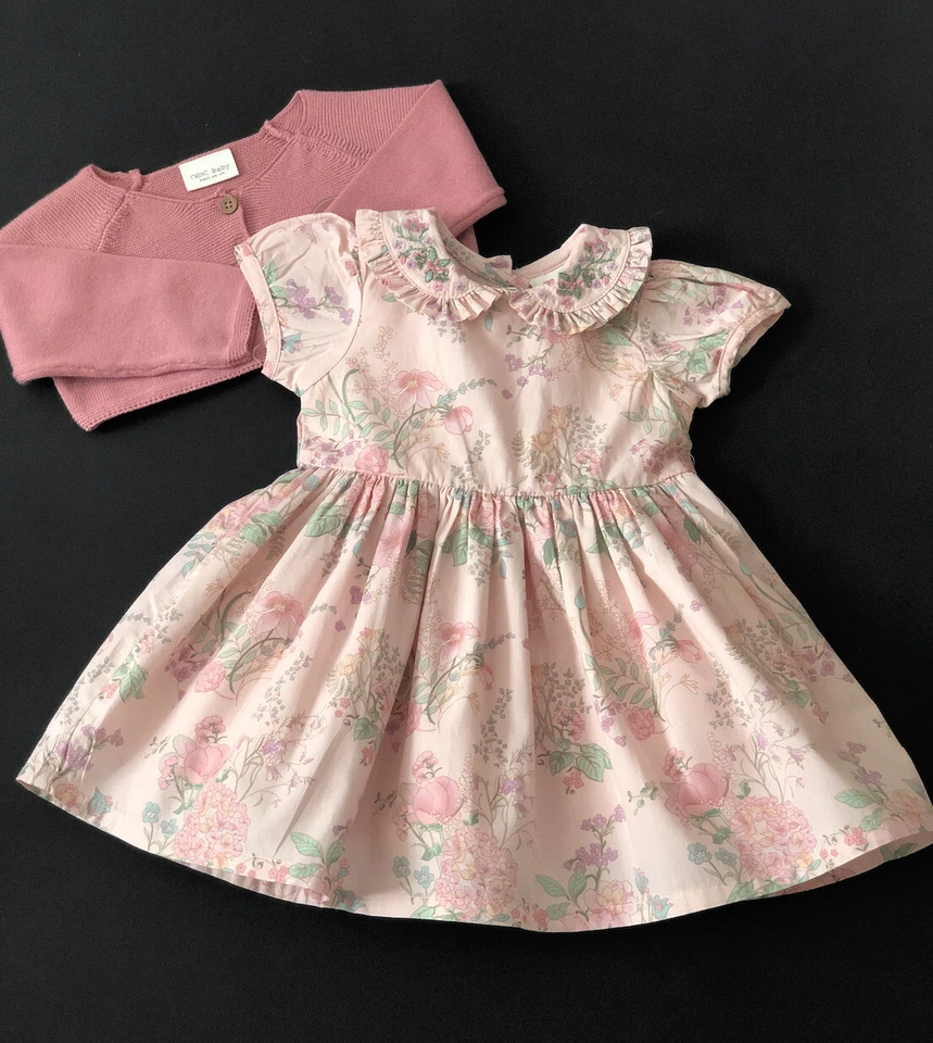 Vestido y cárdigan rosa con flores NEXT para bebé niña Foto 2 de 4