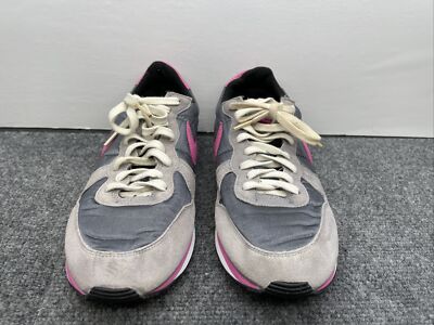Athletic Sneaker Nike Internationalist Grau Pink Nike Pink Gray
