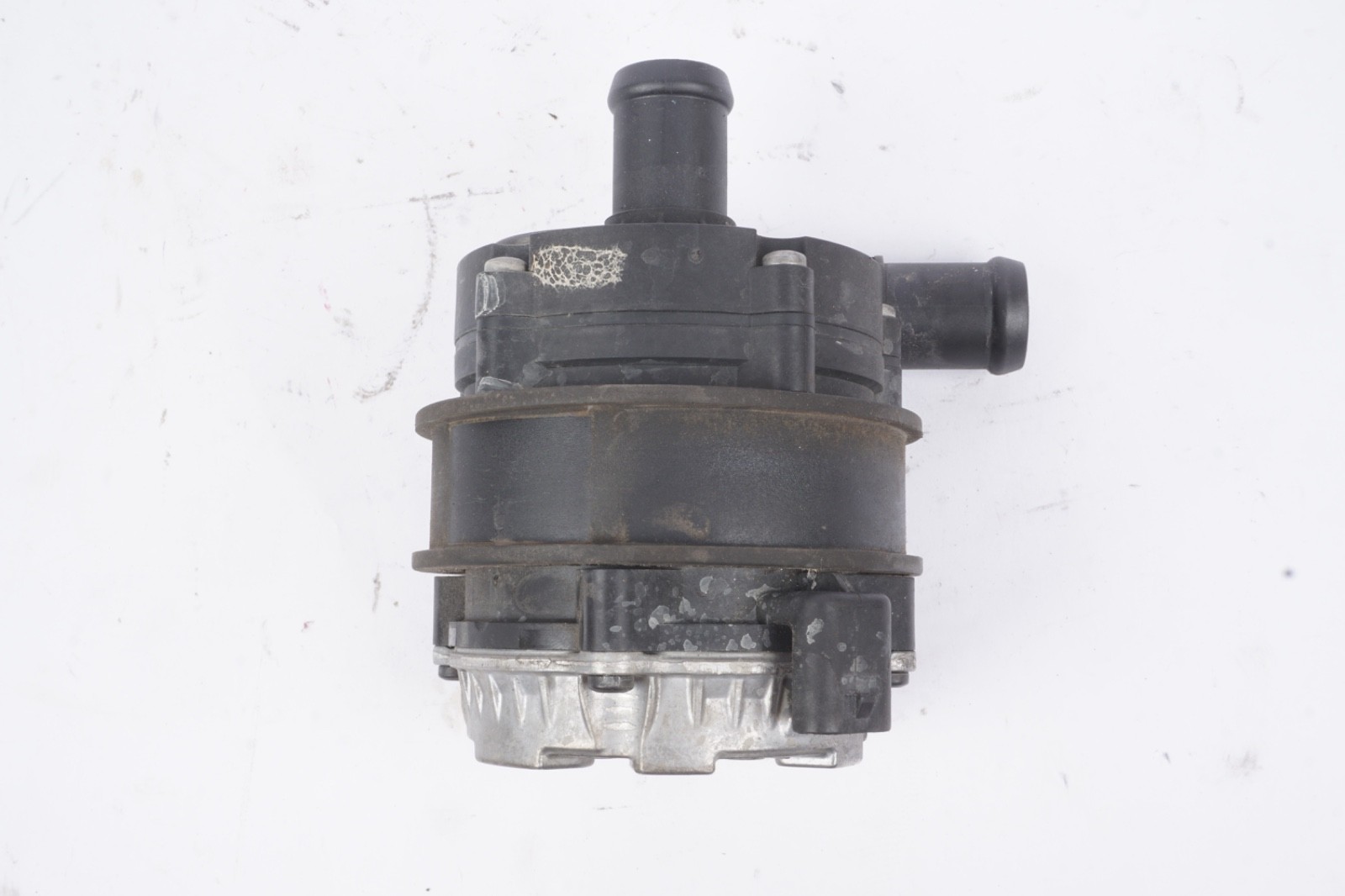 2014 - 2019 MASERATI GHIBLI SQ4 WATER COOLANT AUXILIARY PUMP 670005347 OEM