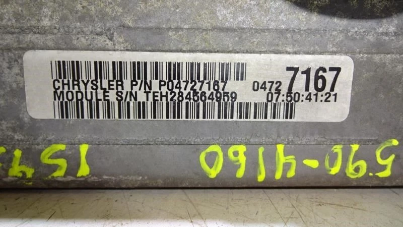 Engine ECM 3.0L ID: 4727167 LH Fender Fits 1996 Dodge Caravan 546673 Foto 4 de 4