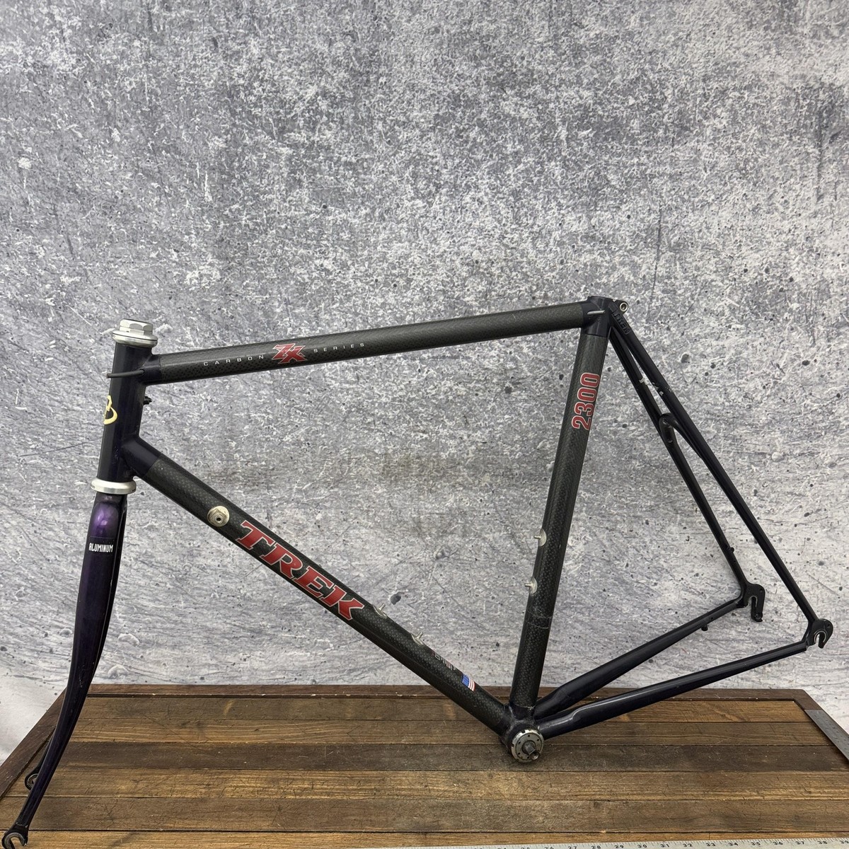 Vintage Trek 2300 ZX Carbon Fiber Series Frame 57cm Road Bike 700c