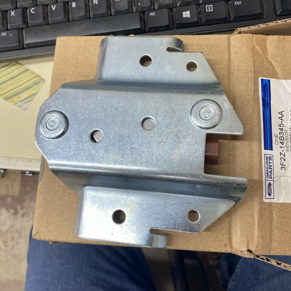 2004-2005 Ford Freestar Mercury Monterey Side Sensor Ford#3F2Z14B345-AA - Image 3 of 4