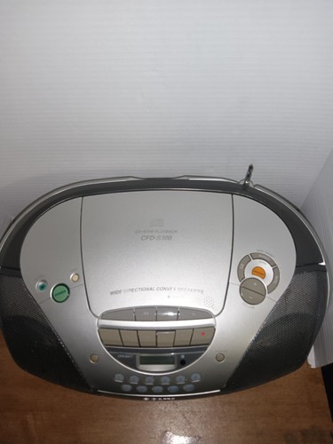 Sony CFD-S300 CD AM/FM Radio Cassette Player W/Remote Tested Antenna Broken READ - Picture 4 of 15