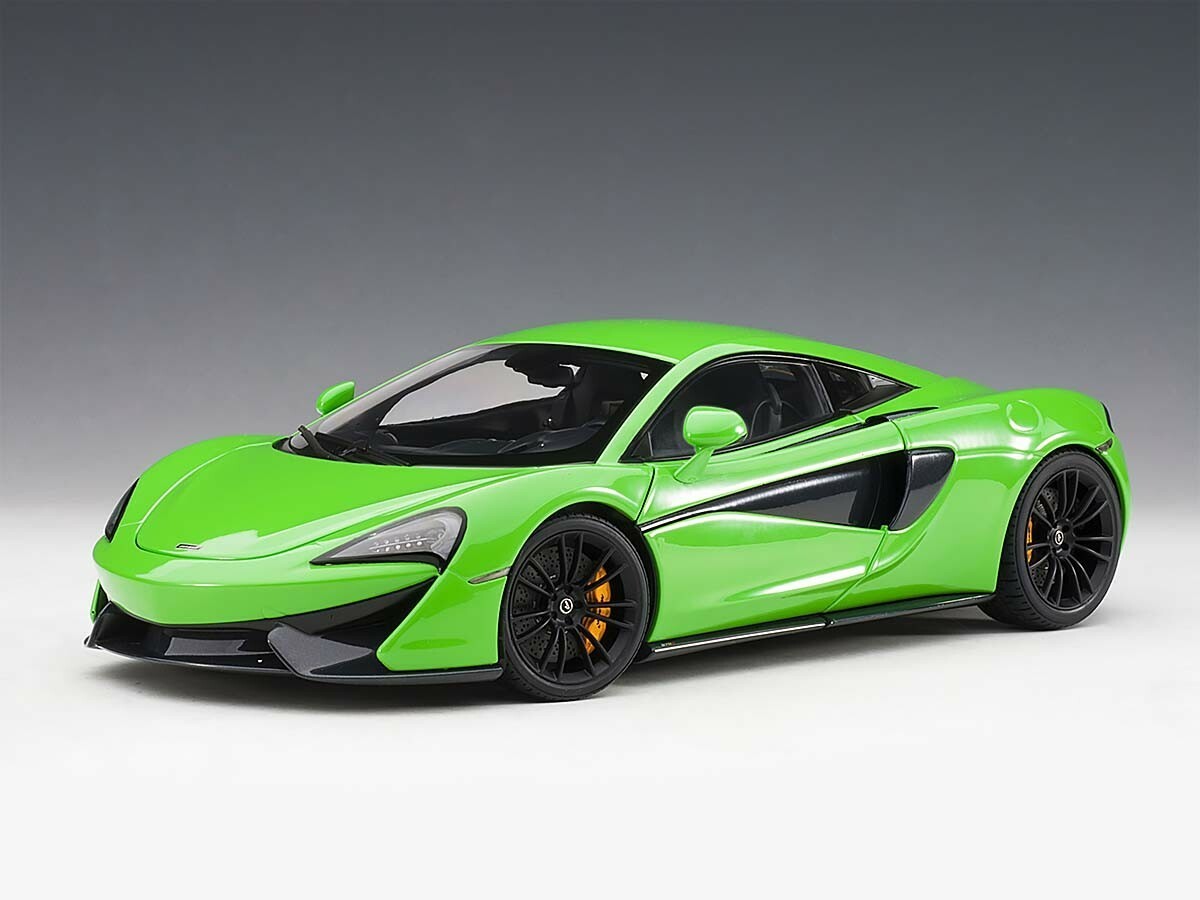 2016 McLAREN 570S MANTIS GREEN WITH BLACK WHEELS COMPOSITE 1:18