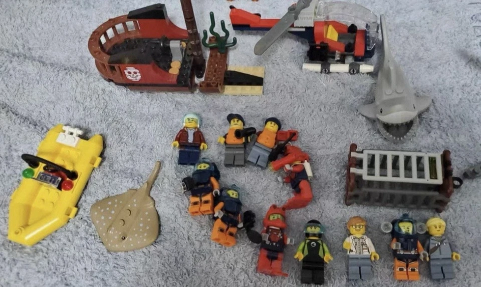 LEGO City 60266 Undersea Exploration Vessel Sea Expedition 100% W/Instructions - Image 3 of 3