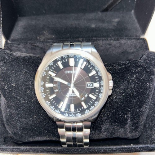 Citizen Eco-Drive CB0011-69E Radio-Pilotée Date St. Acier Solaire Montre Hommes - Photo 5 sur 6