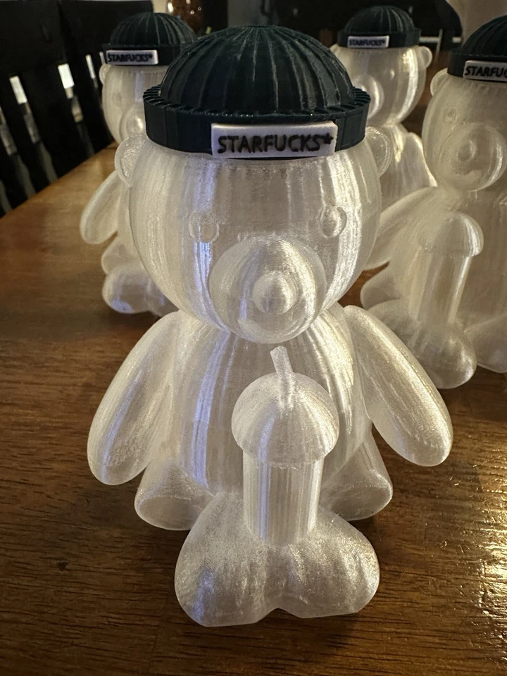 Starfucks 2025 Barista Bear Spiff Foto 2 de 4