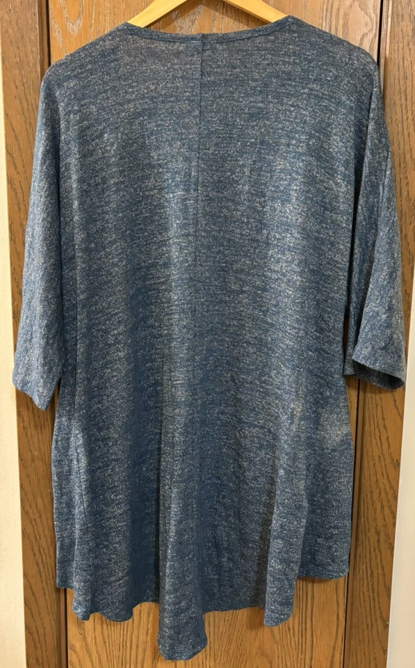 Cárdigan plumero LuLaRoe floral frente abierto manga corta talla pequeña azul jaspeado Foto 2 de 4