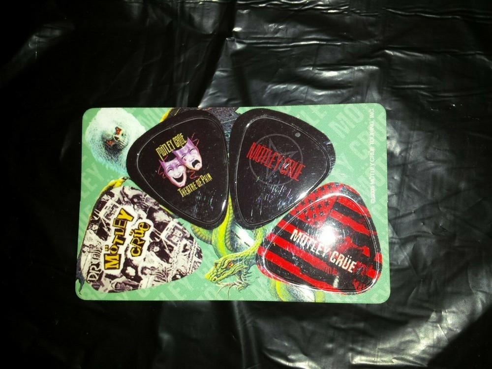 Motley Crue Guitar Pick Set 4-Pack Theater Of Pain Girls Decade Of Decadence 2005