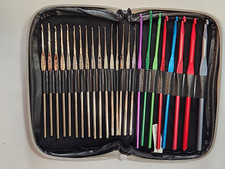 24 Boye Metal Crochet Hook Set in Teal Zip-around Pouch Sizes 00-14  D-K