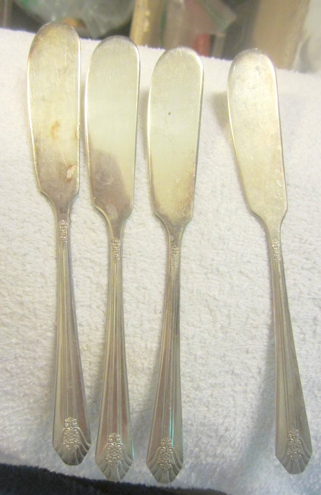 4 set lot WM Rogers Mfg. Co. Silverplate Imperial Butter Knife Spreaders VTG
