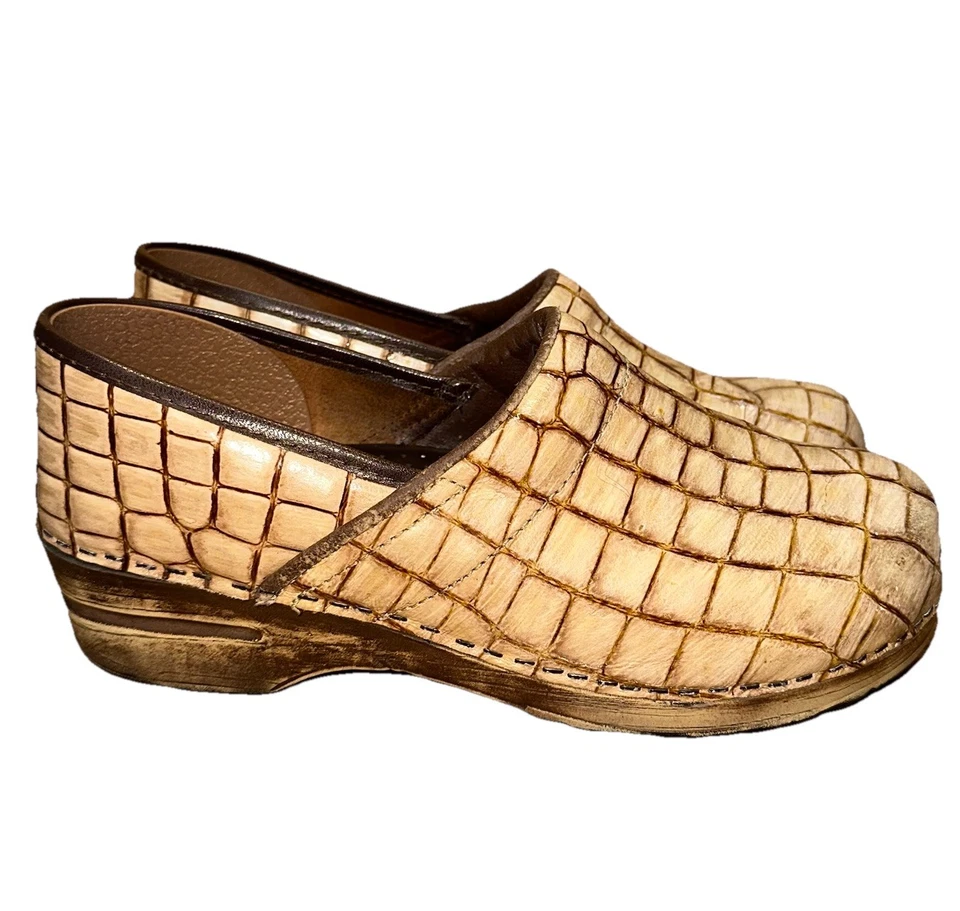 Датские сабо Sanita искусственно-коричневые сабо для крокодилов без шнуровки для медсестер женские 41 ЕС/9,5–10 США - Изображение 2 из 4