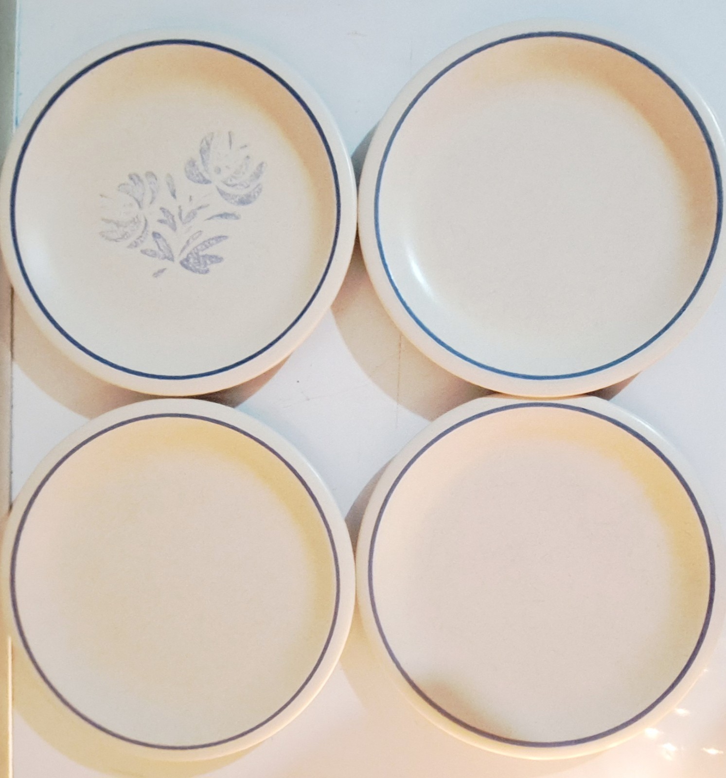Pfaltzgraff Juniper Set of 4 10 Inch Cream Dinner Plates with Blue Bands USA Made Excellent Condition