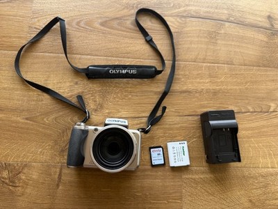 Olympus SP-800UZ Digital Camera w/charger, battery, memory card - Tested Works