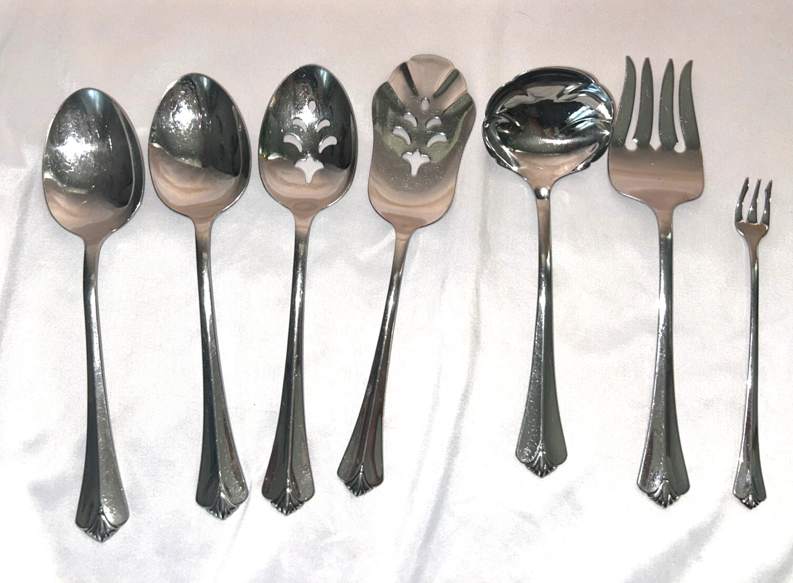 7 pc Oneida Westgate Distinction Deluxe Stainless Serving Set