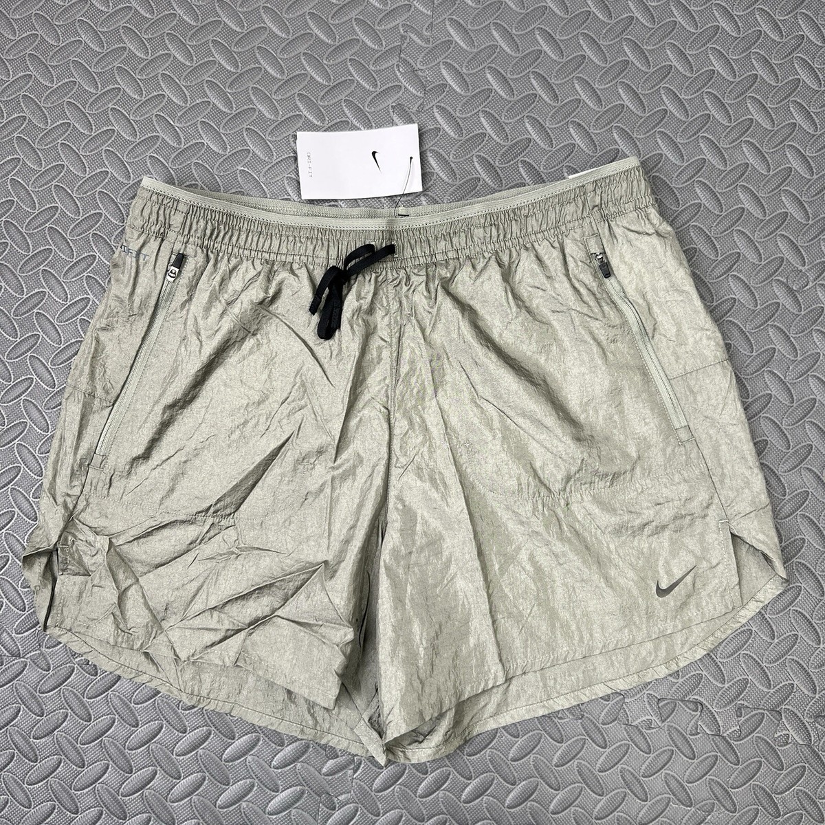 Nike Stride Running Shorts Size Small Mens Grey Division Dri