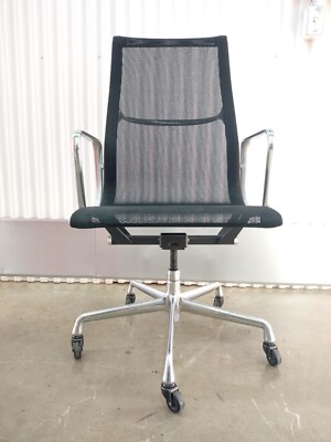 Herman Miller Eames Aluminum Group Executive Office Desk Chair 