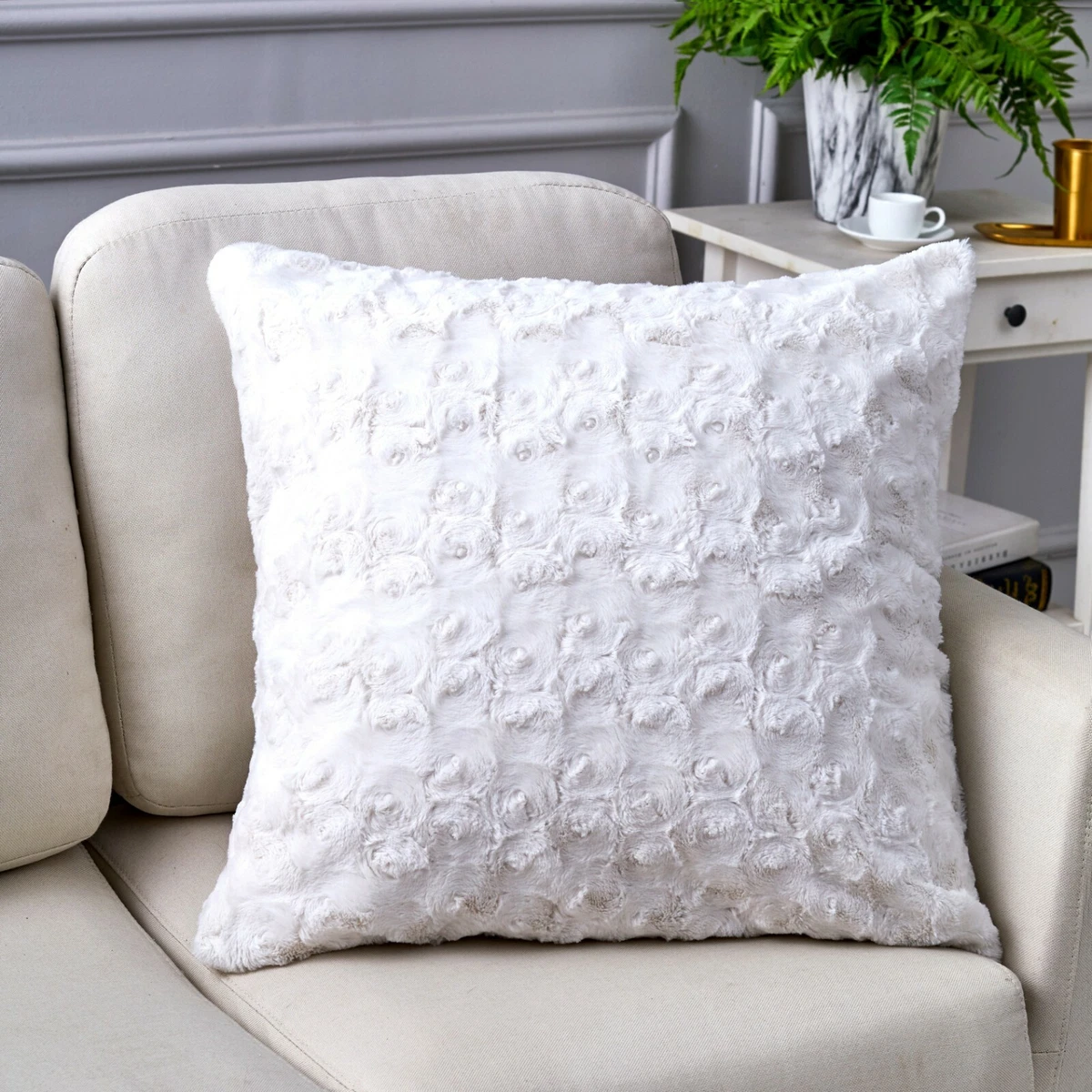 White Throw Pillows, Luxurious White Pillow