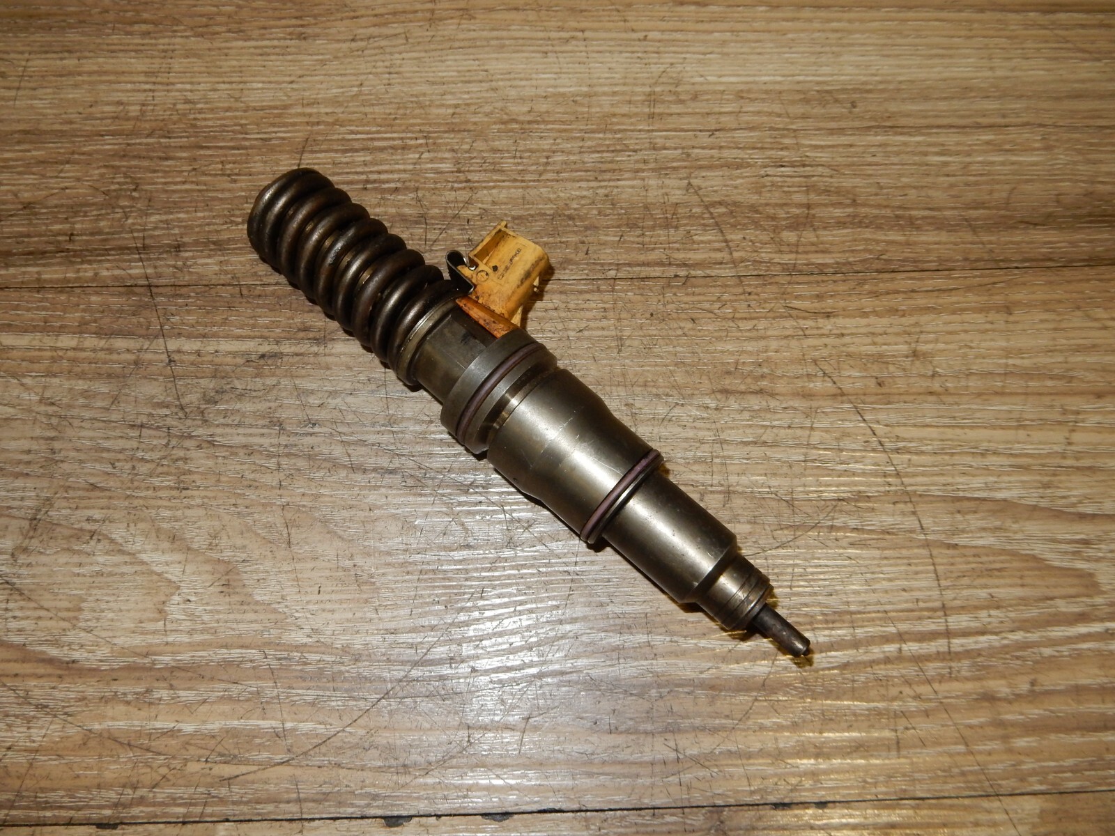 Delphi Mack Volvo D11 D13 MP7 Diesel Injector Remanufactured 20977565 OEM