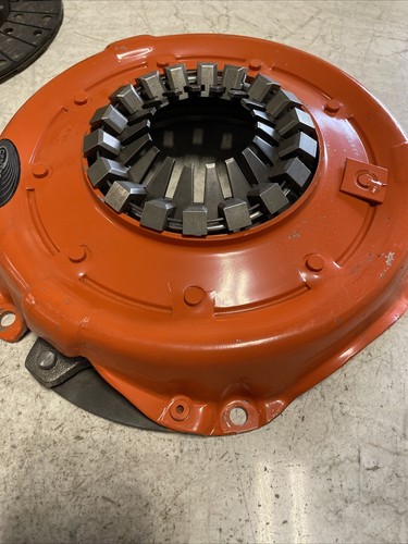 Centerforce DF611739 Dual Friction Clutch Pressure Plate 10.4”, 26 SPLINE, FORD - Picture 3 of 14