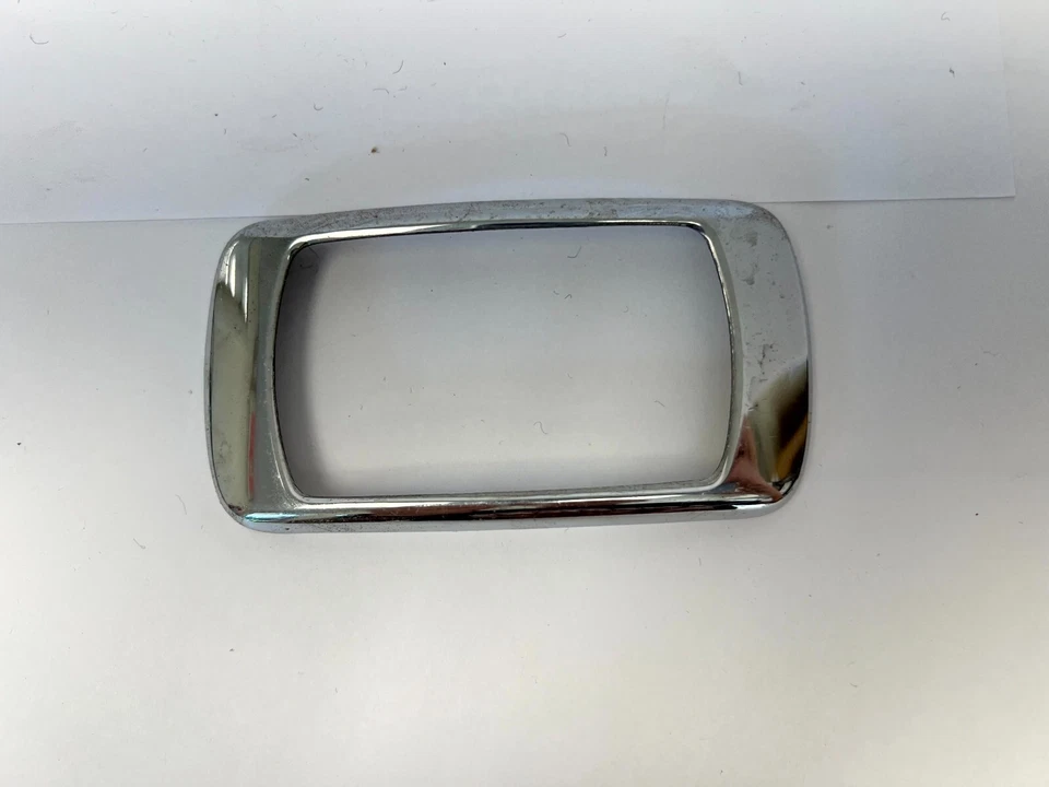 Lámpara trasera de puerta Plymouth P10 Deluxe P9 1940 bisel de luz 854765 nuevo de Lote Antiguo Foto 3 de 4