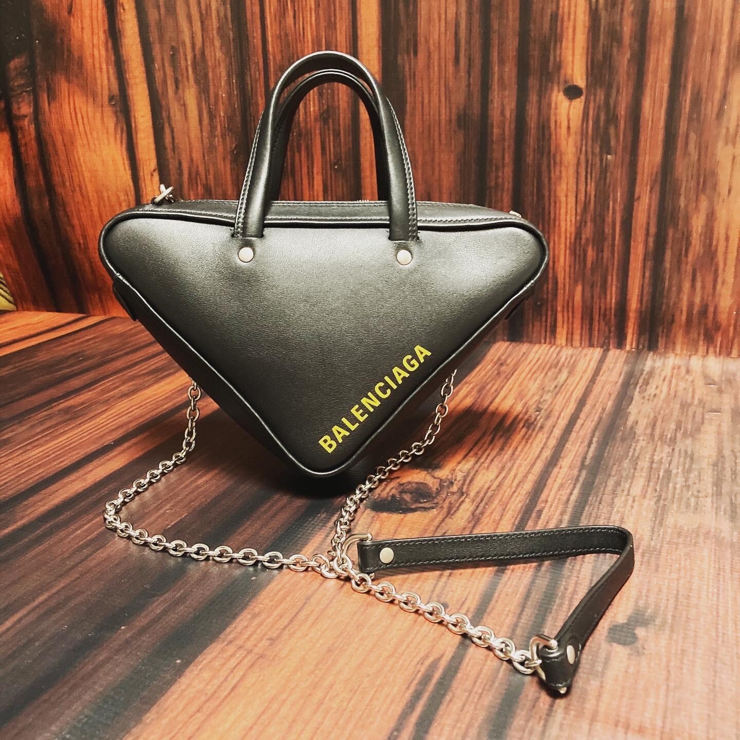 balenciaga triangle duffle s