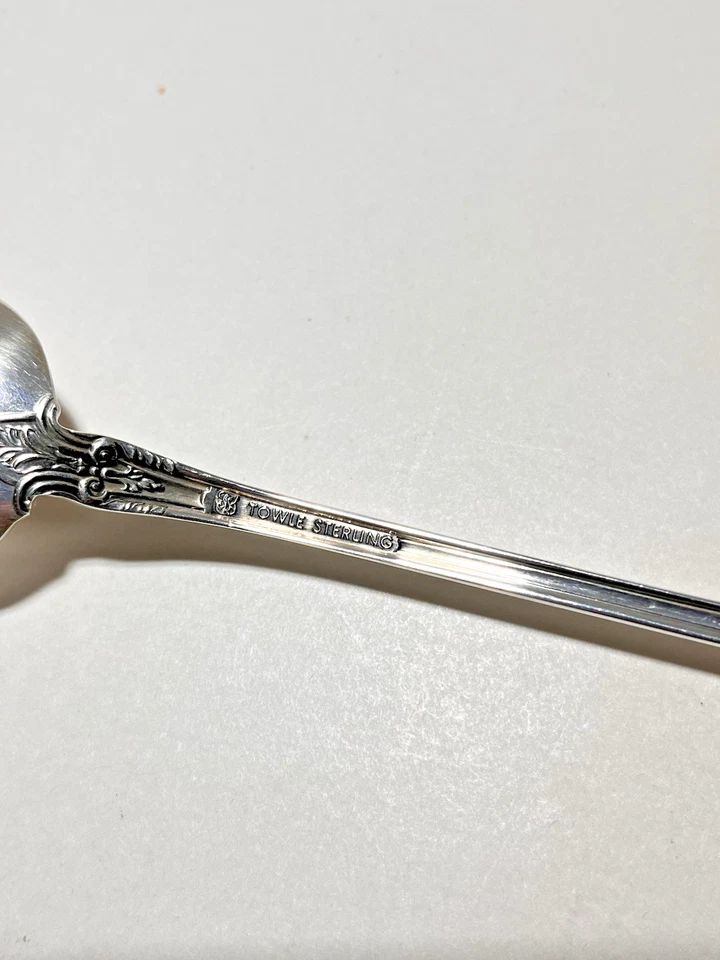 UNA cucharadita de hielo Towle King Richard de plata de ley 8-1/8" Lg 45 gr. Sin monograma Foto 3 de 4