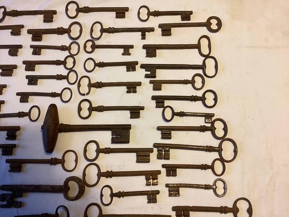 Lot De 55 Clés Anciennes Diverses. Portes Serrures - Photo 3/4