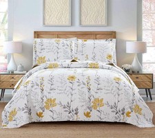 Floral Quilt Set - Queen Size Reversible Queen/Full, Yellow Leaves