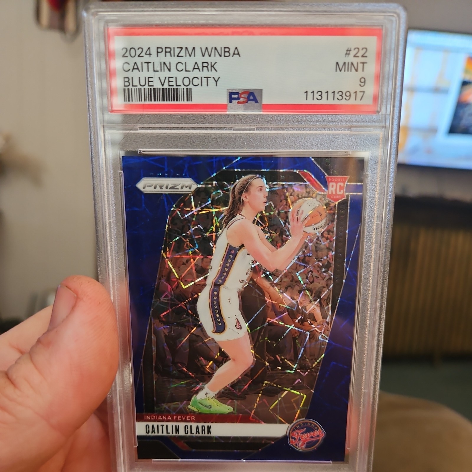 2024 CAITLIN CLARK  Panini Prizm WNBA true rookie #22 BLUE VELOCITY RC PSA 9