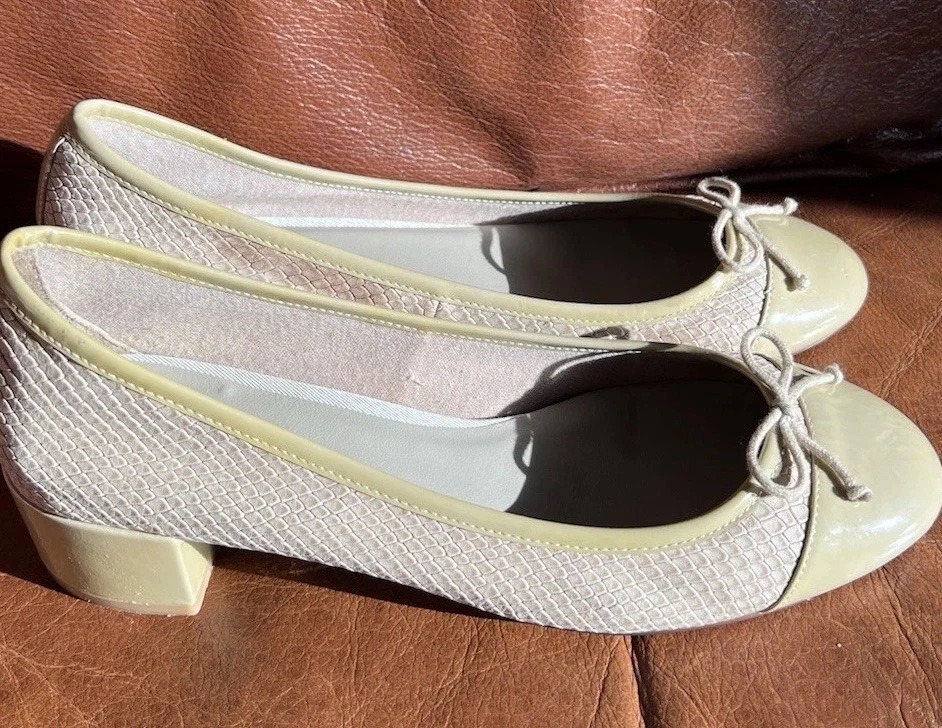 Cole Haan 圆头芭蕾舞风格女式低跟 8 码 — 第 2/4 张图片