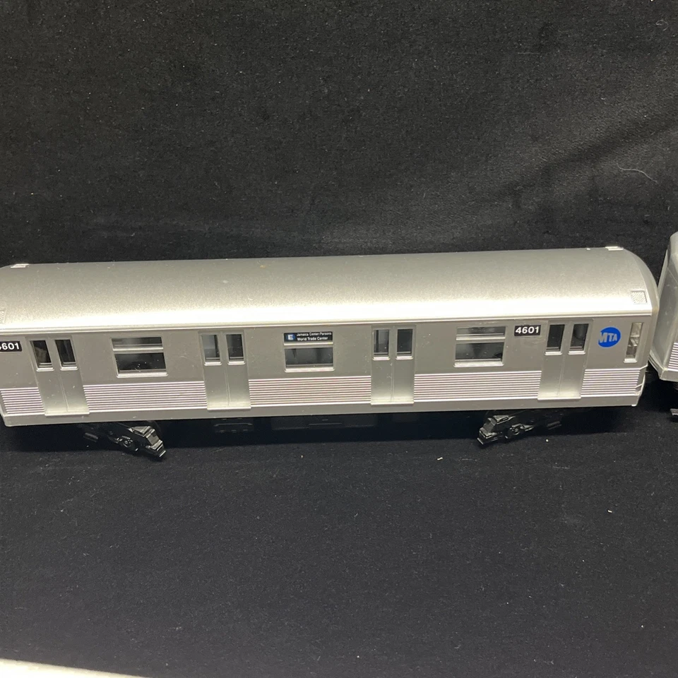 001 Rail King MTH 2 Car Non-Powered Subway Set ABS Plastic O Scale 3 Rail - Image 2 of 3