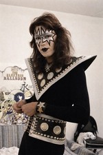 Póster de vestidor KISS Ace Frehley 11x17 años 70