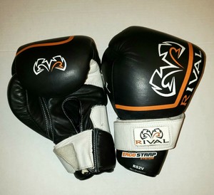 rival rs2v sparring gloves