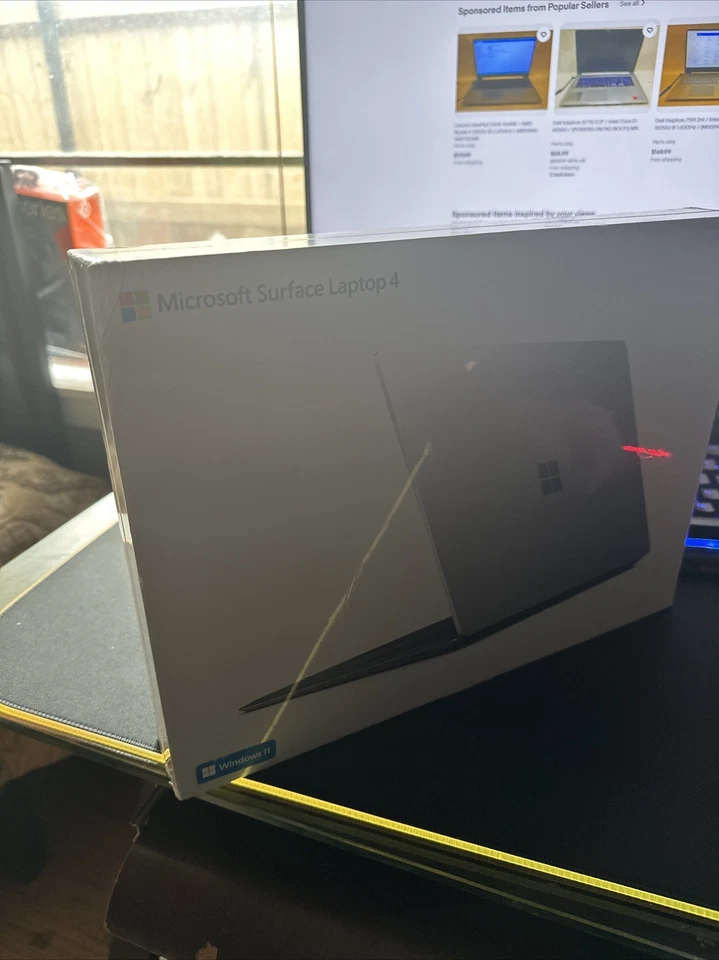 Microsoft Surface Laptop 4 13.5" (512GB SSD, Intel Core i5-1135G7, 2.40GHz, 8GB - Image 4 of 4