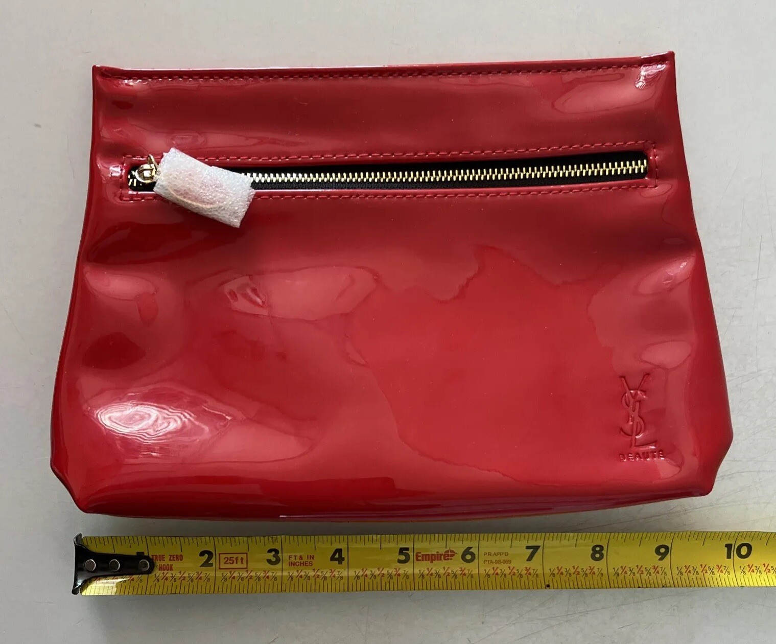 Borsa da viaggio Yves Saint Laurent YSL Beauty rossa trucco cosmetico nuova