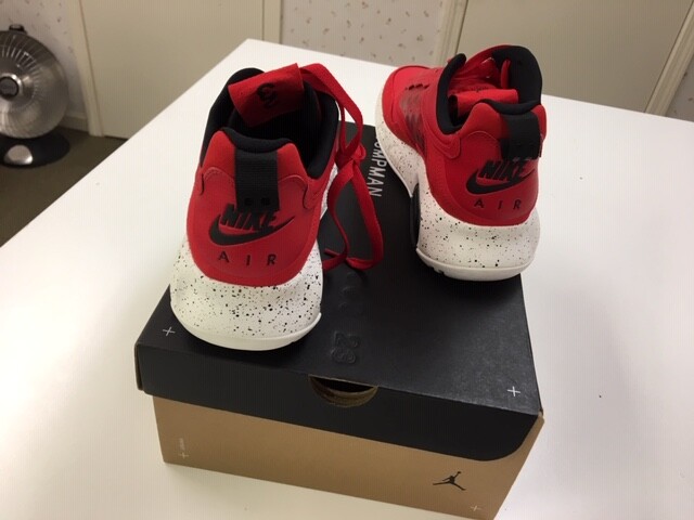 NEW IN BOX Men's Nike Air Jordan Max 200 Athletic Sneakers Red