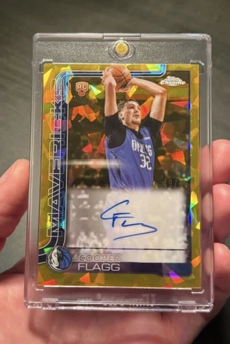 COOPER FLAGG 2025-26 TOPPS CHROME ROOKIE AUTO GEOMETRIC GOLD REFRACTOR READ