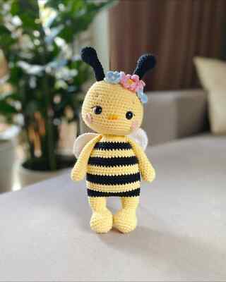 Crochet Cute Bee, Handmade Toys, Maya the bee. Handmade knitted amigurumi doll