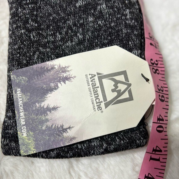 Avalanche pullover size small - image 7