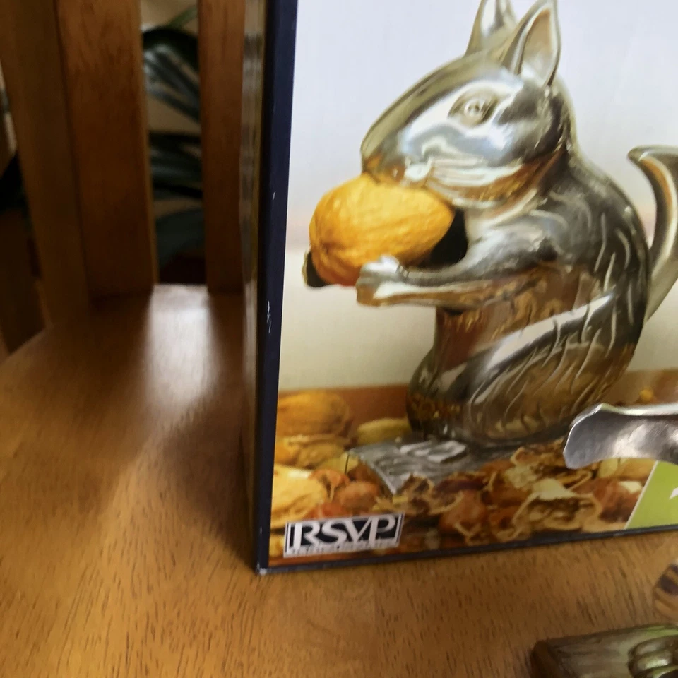 RSVP Squirrel Nutcracker Cast Aluminum - Image 2 of 4