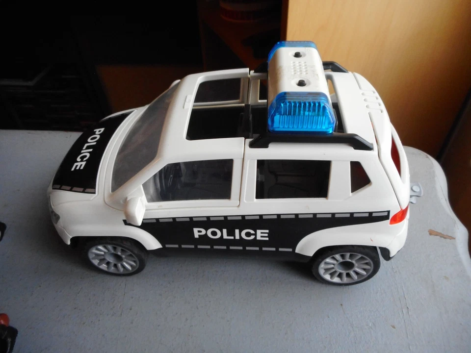 PLAYMOBIL CITY ACTION POSTE DE POLICE ET VEHICULES 2013 SANS BOITE A COMPLETER . - Photo 4/4