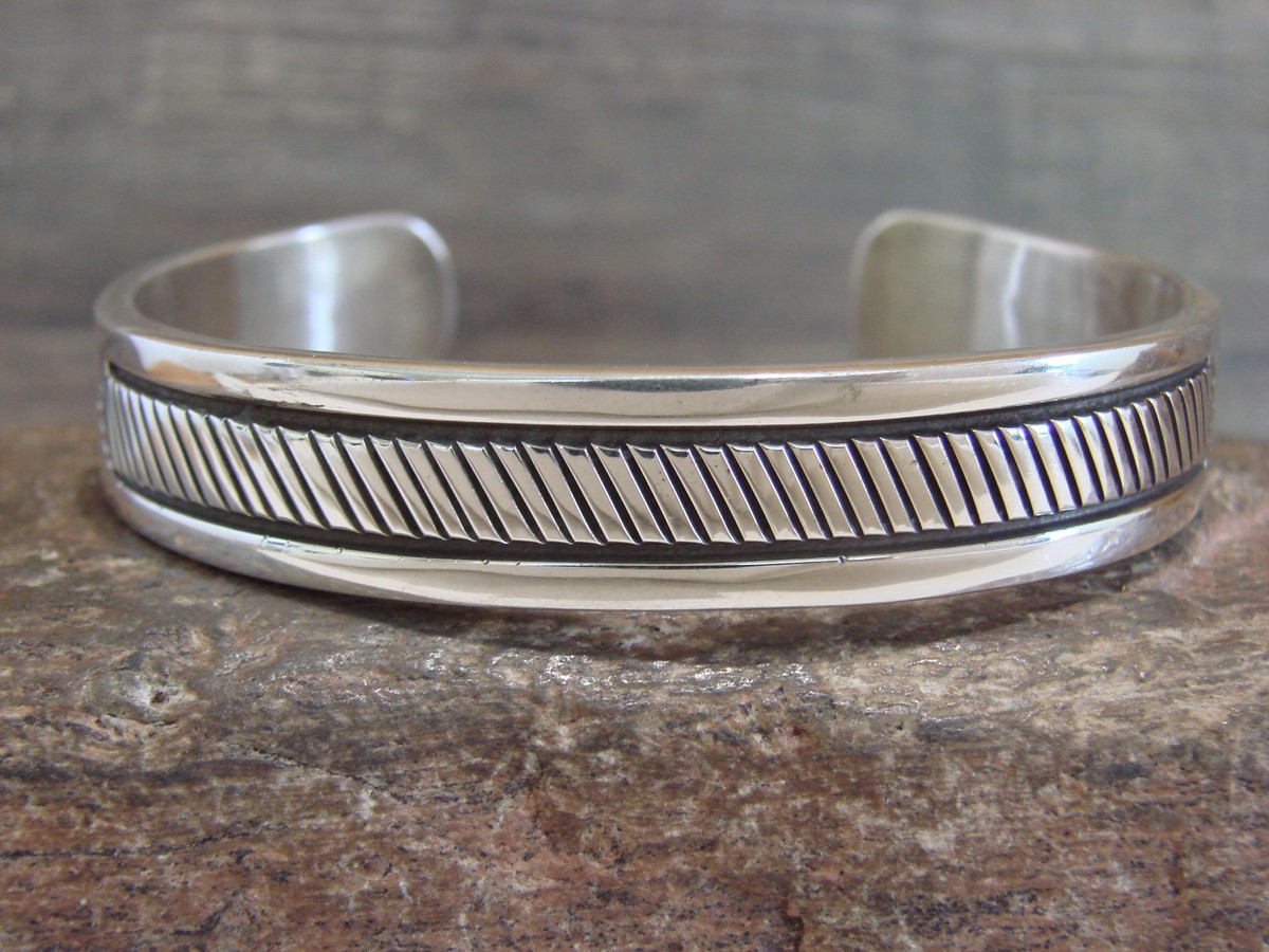 アクセサリー Indian Jewelry Stamp work Silver Bangle Amazon.com: Ridged Arrow .925 Sterling Silver West Indian