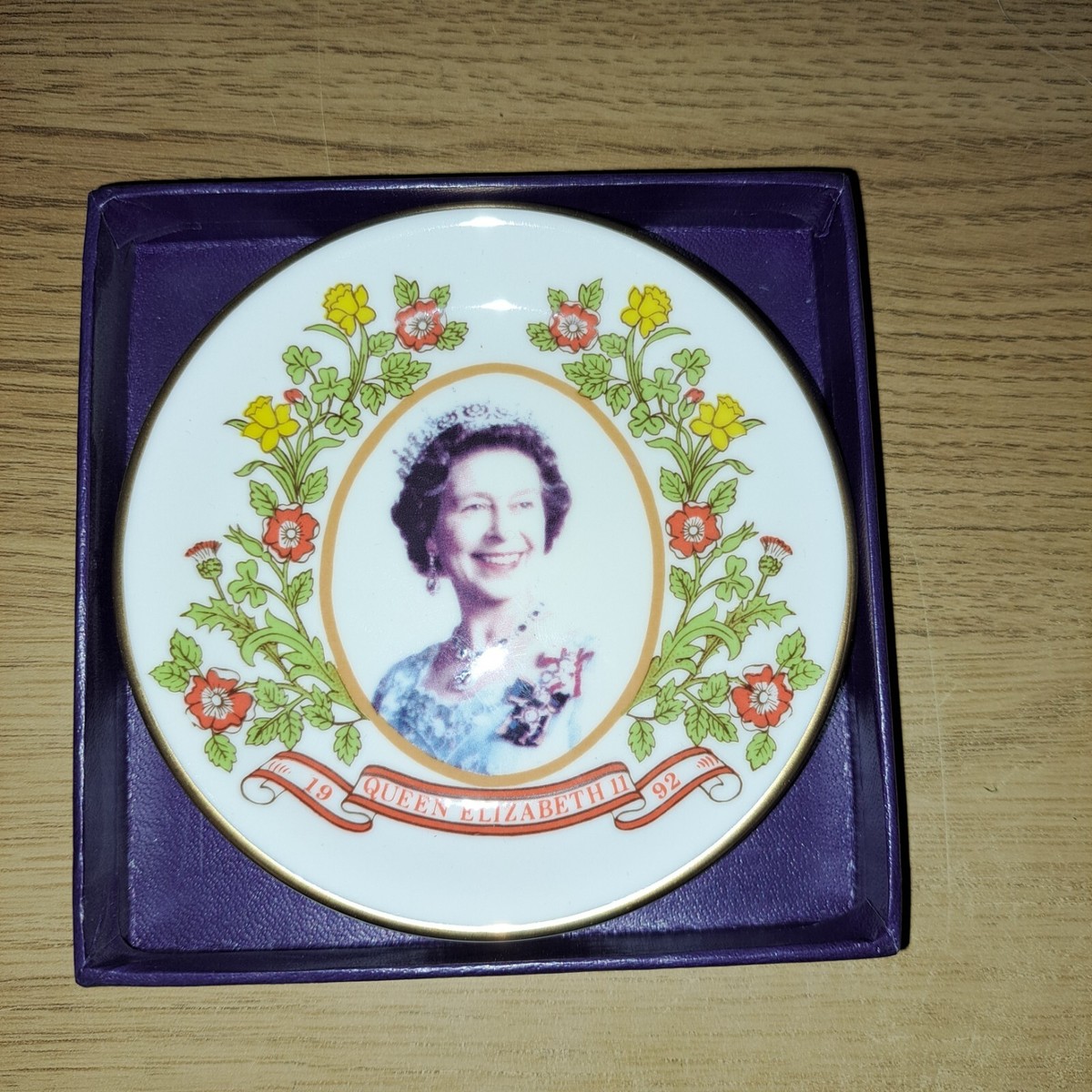 Queen Elizabeth II 40th Anniversary of Accession 1952 - 1992 Plate